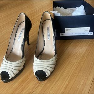 Oscar de la Renta Black and Cream Peep-Toe Heels